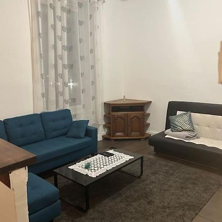 Superbe Appartement Avec Parking Gratuit Vaulx-en-Velin Exteriér fotografie