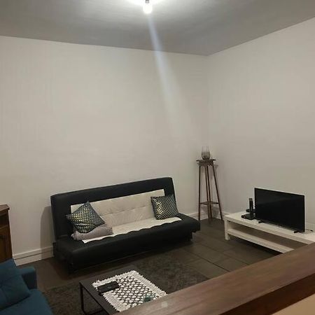 Superbe Appartement Avec Parking Gratuit Vaulx-en-Velin Exteriér fotografie