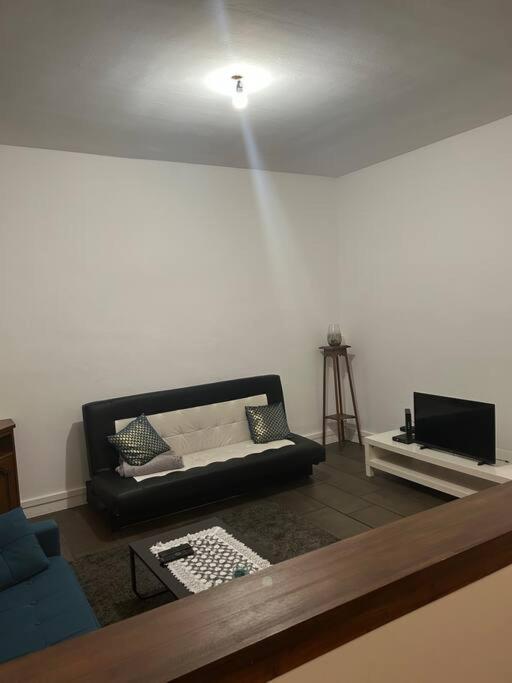 Superbe Appartement Avec Parking Gratuit Vaulx-en-Velin Exteriér fotografie